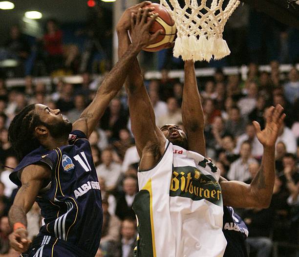 尼亚一战的 尼亚一战的