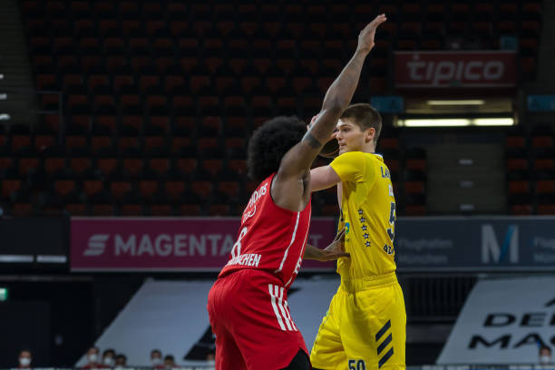 在德甲与欧 在德甲与欧