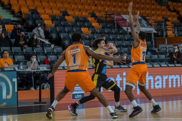 双方情绪激 双方情绪激