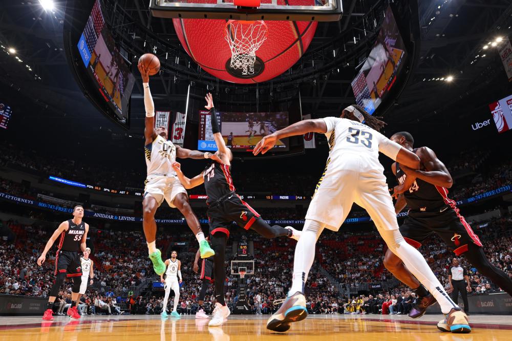 与各地球迷 与各地球迷